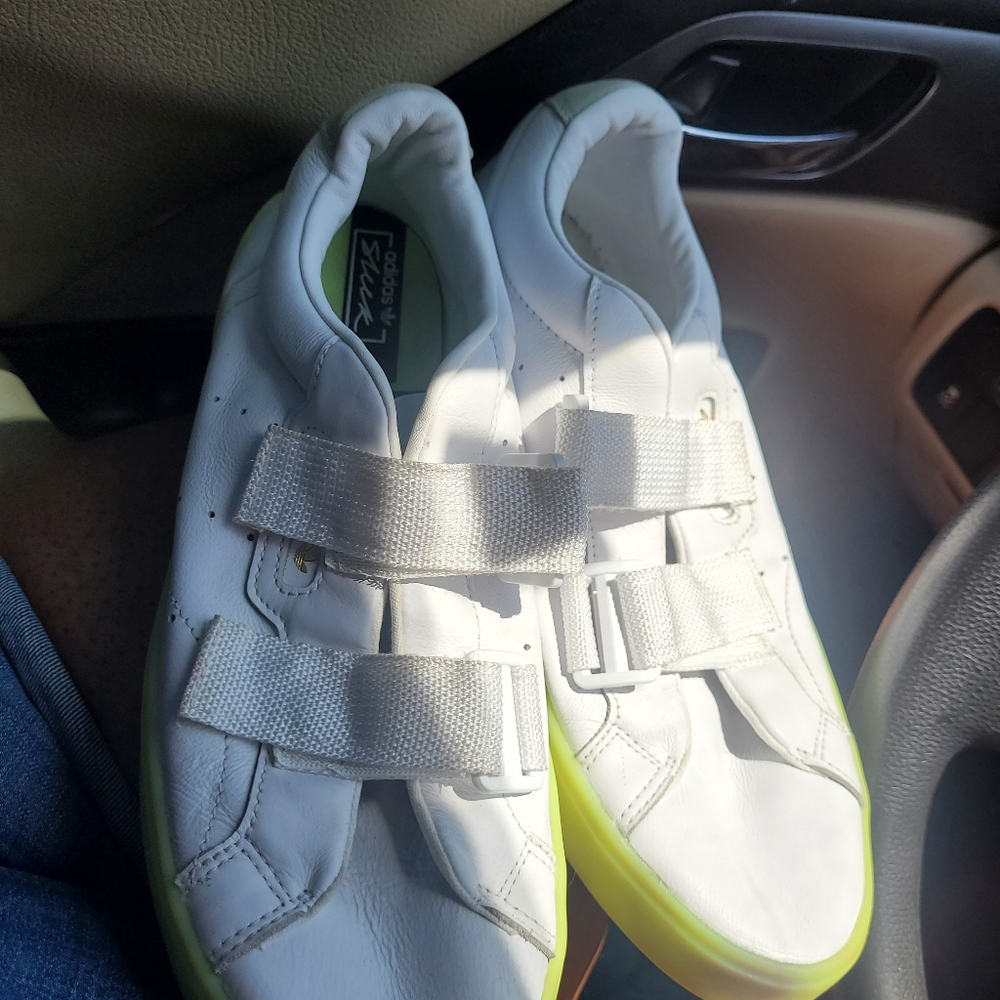 Adidas Sleek Sneaker